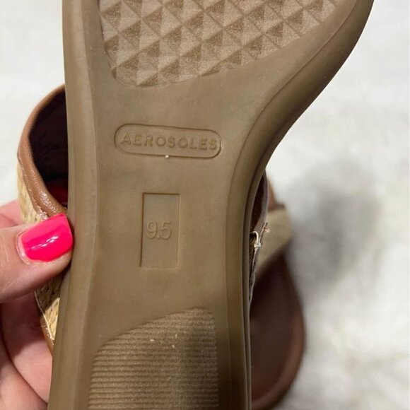 Woman’s Aerosoles rattan rhinestone sandals. Size 9.5. Excellent condition. - Picture 6 of 11